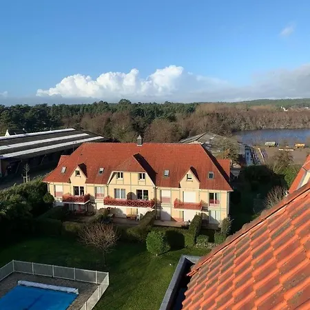 Avec Piscine Et Tennis Lägenhet *